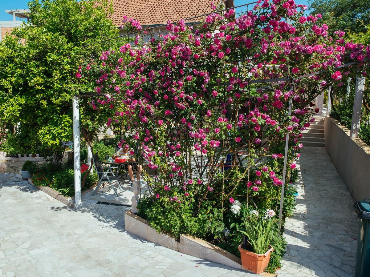 Ferienwohnung Azure Adriatic Kotor Exterior foto